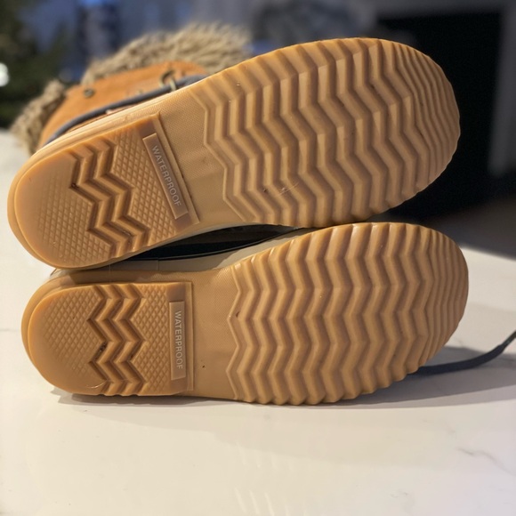 Sorel Joan of Arctic boots suede faux fur - Picture 3 of 6